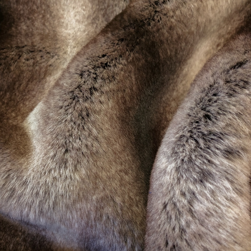 Brown Chinchilla vævet pels – per 10cm